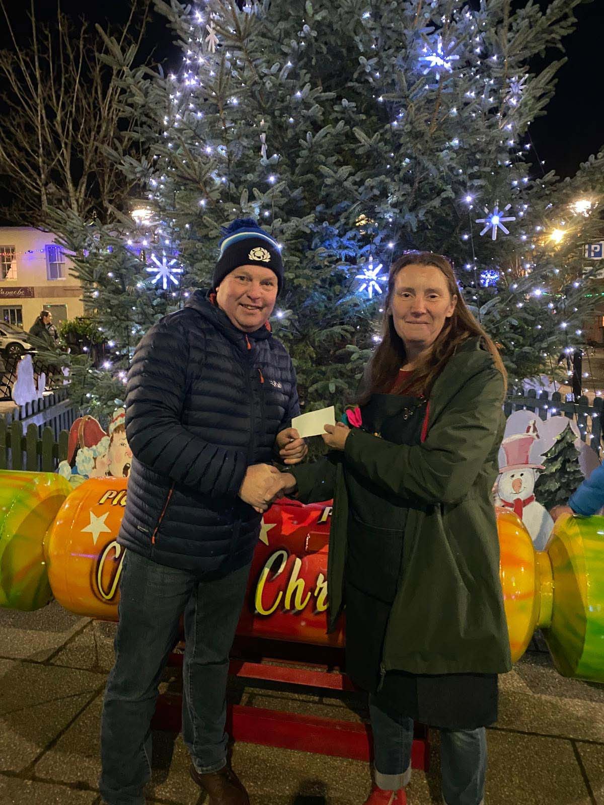 Helping Duns Shine Bright This Christmas